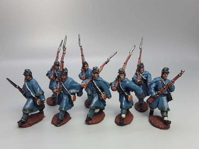 Union Irish Brigade, greatcoats, advancing